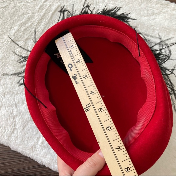 Vintage Red and Black Feathered Hat - Picture 9 of 15